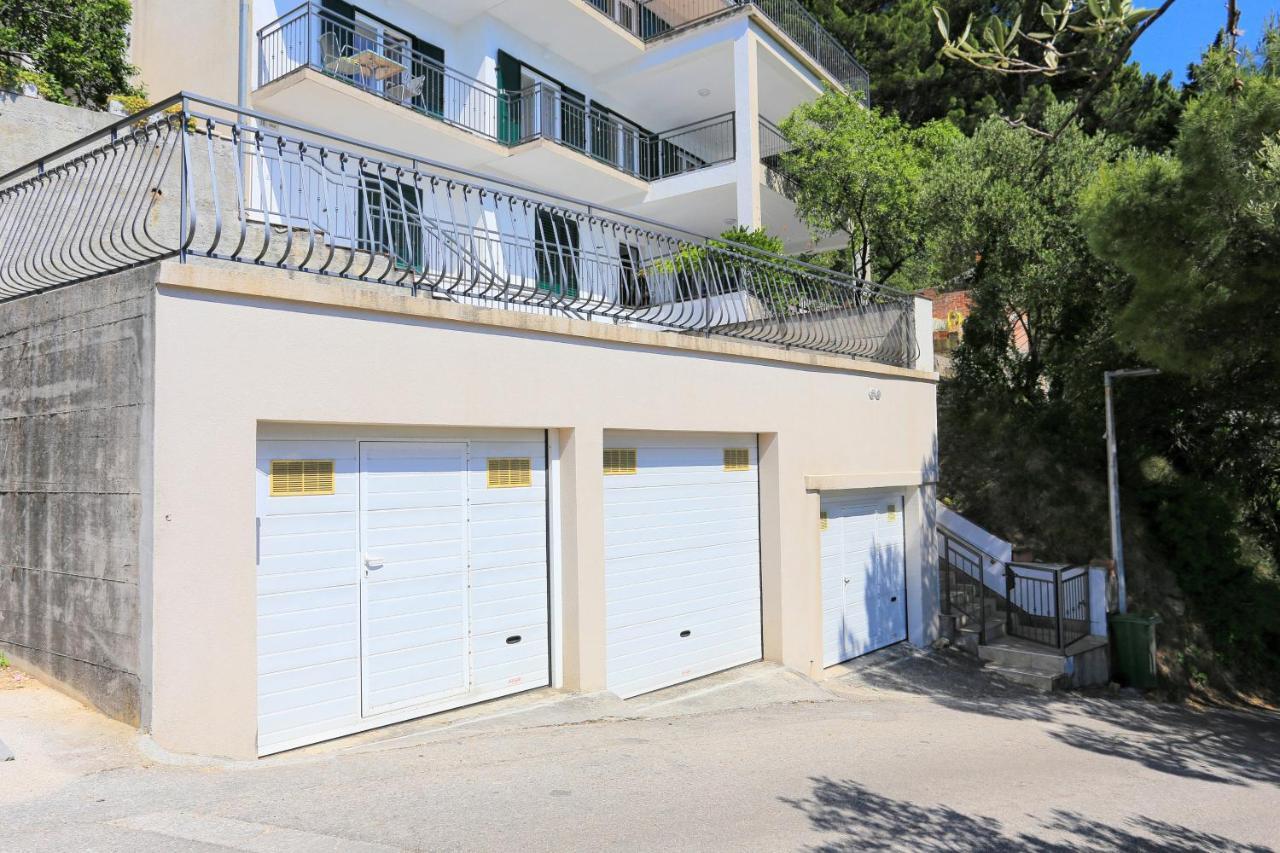 Apartments With A Parking Space Brela, Makarska - 6043 Екстер'єр фото