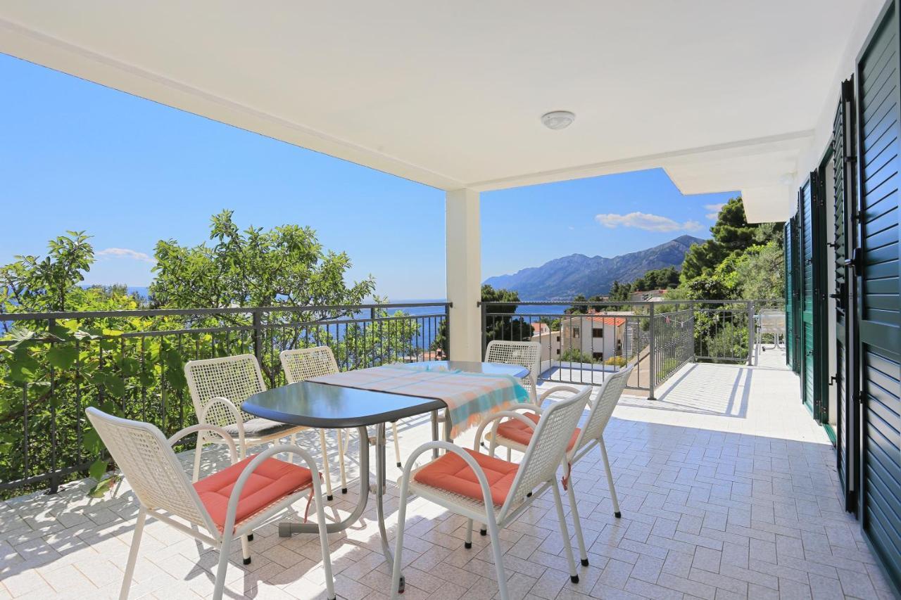 Apartments With A Parking Space Brela, Makarska - 6043 Екстер'єр фото