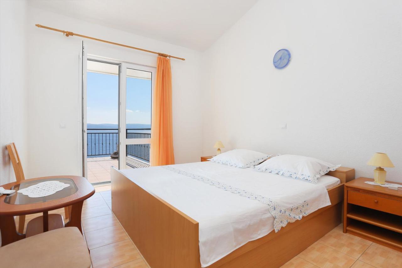 Apartments With A Parking Space Brela, Makarska - 6043 Екстер'єр фото