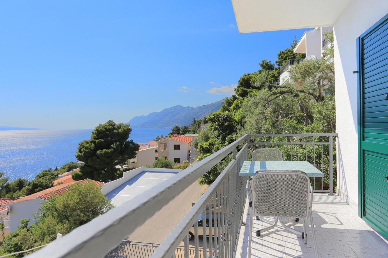 Apartments With A Parking Space Brela, Makarska - 6043 Екстер'єр фото
