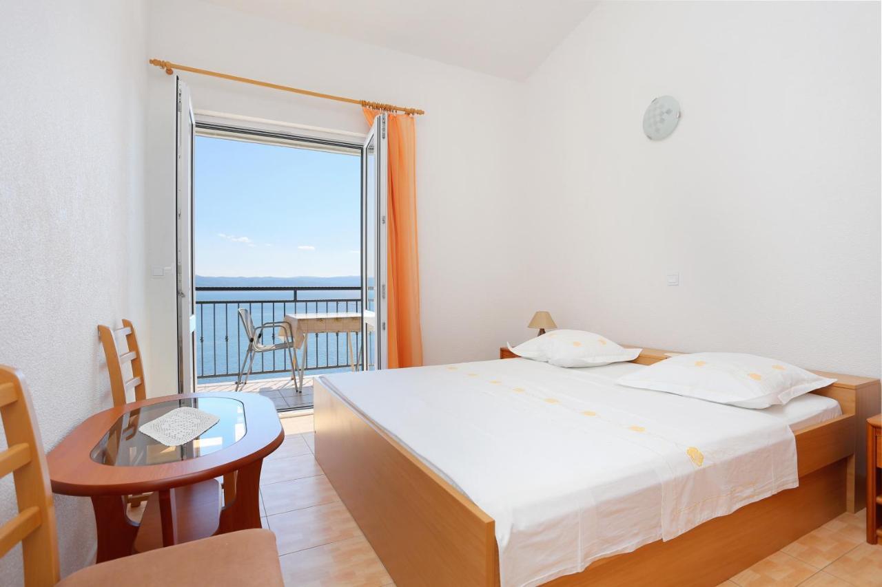 Apartments With A Parking Space Brela, Makarska - 6043 Екстер'єр фото