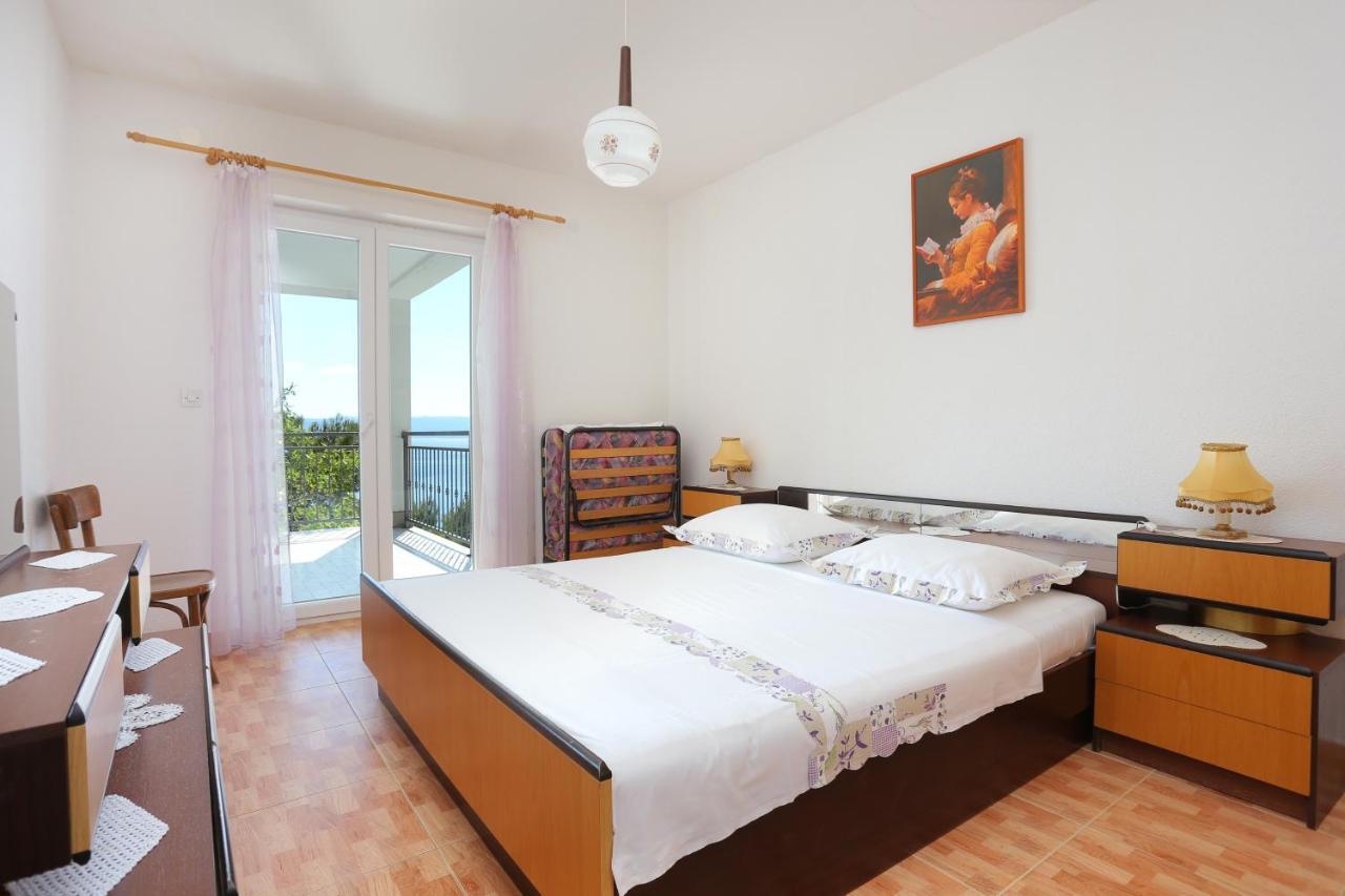 Apartments With A Parking Space Brela, Makarska - 6043 Екстер'єр фото