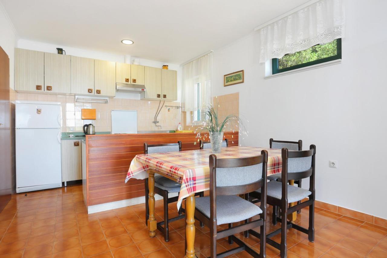 Apartments With A Parking Space Brela, Makarska - 6043 Екстер'єр фото